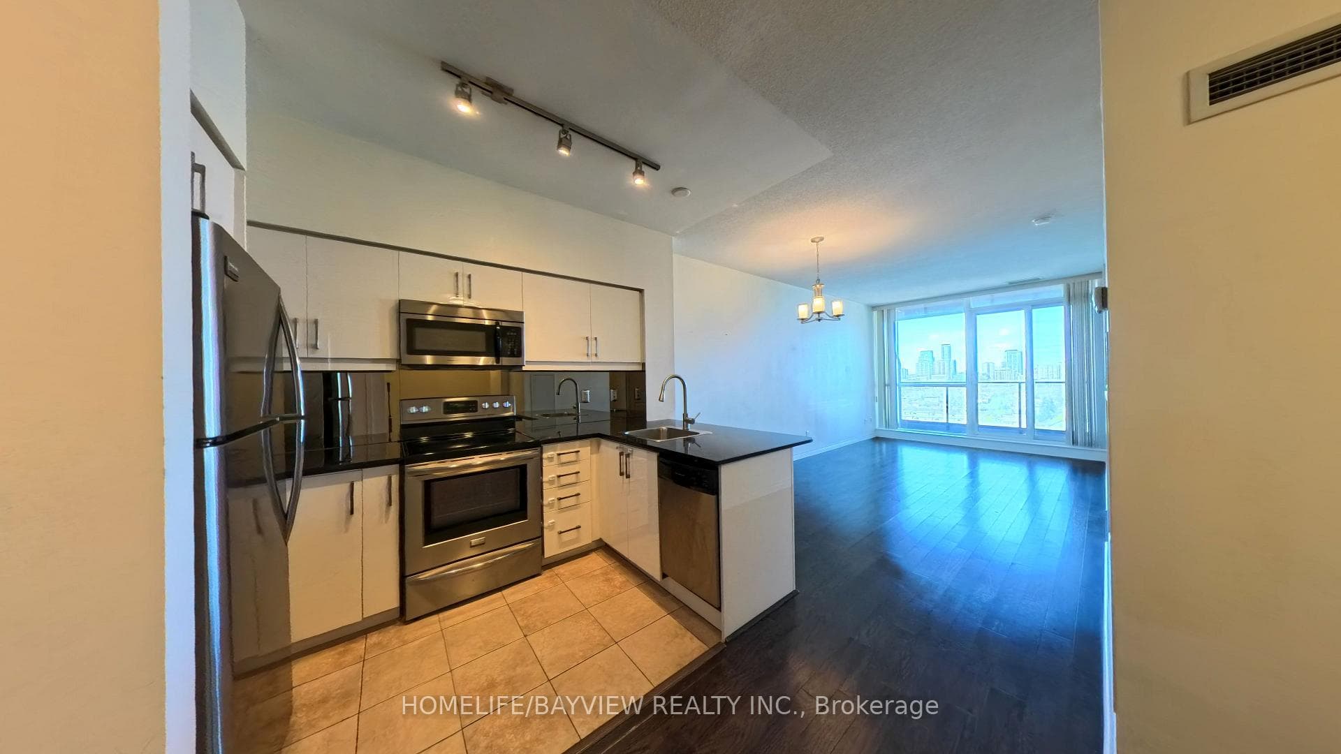 2885 Bayview Avenue Unit 1115 photo 2