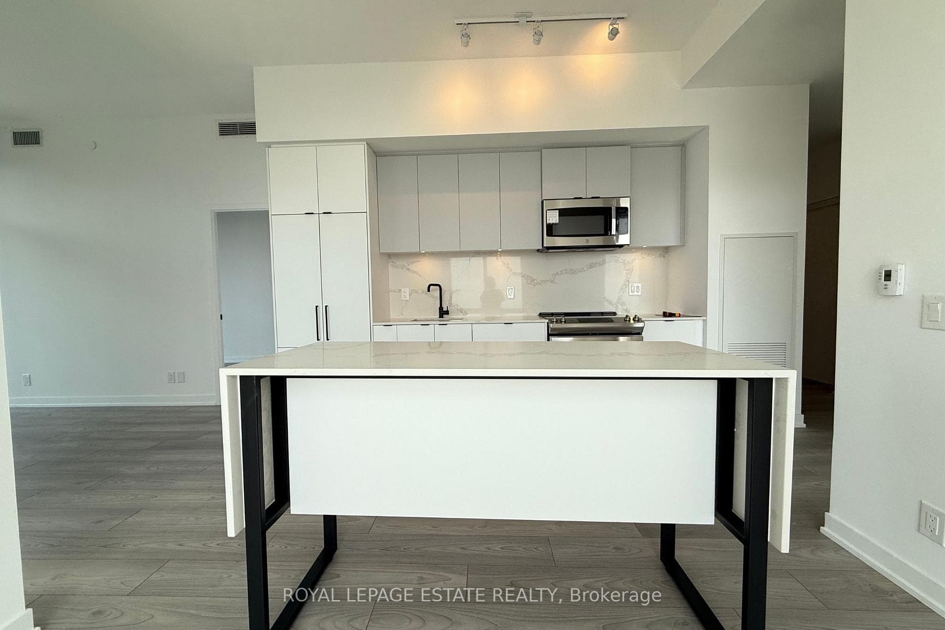 285 Dufferin Street Unit 1216 photo 7
