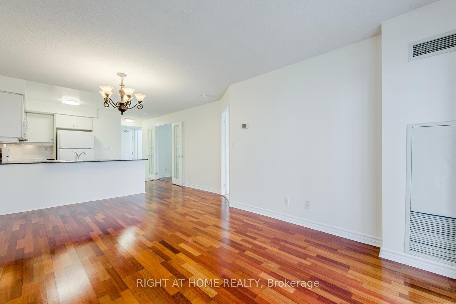 19 Barberry Place Unit 410 photo 11