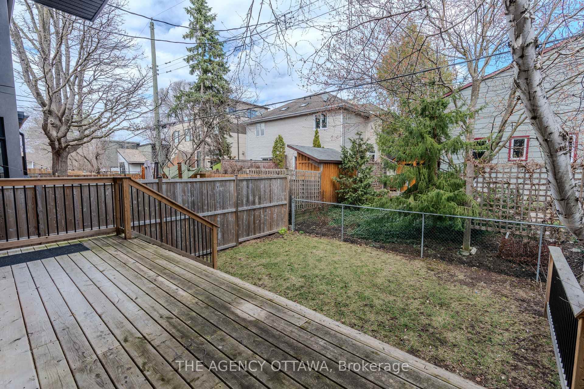 223 ROYAL Avenue photo 34