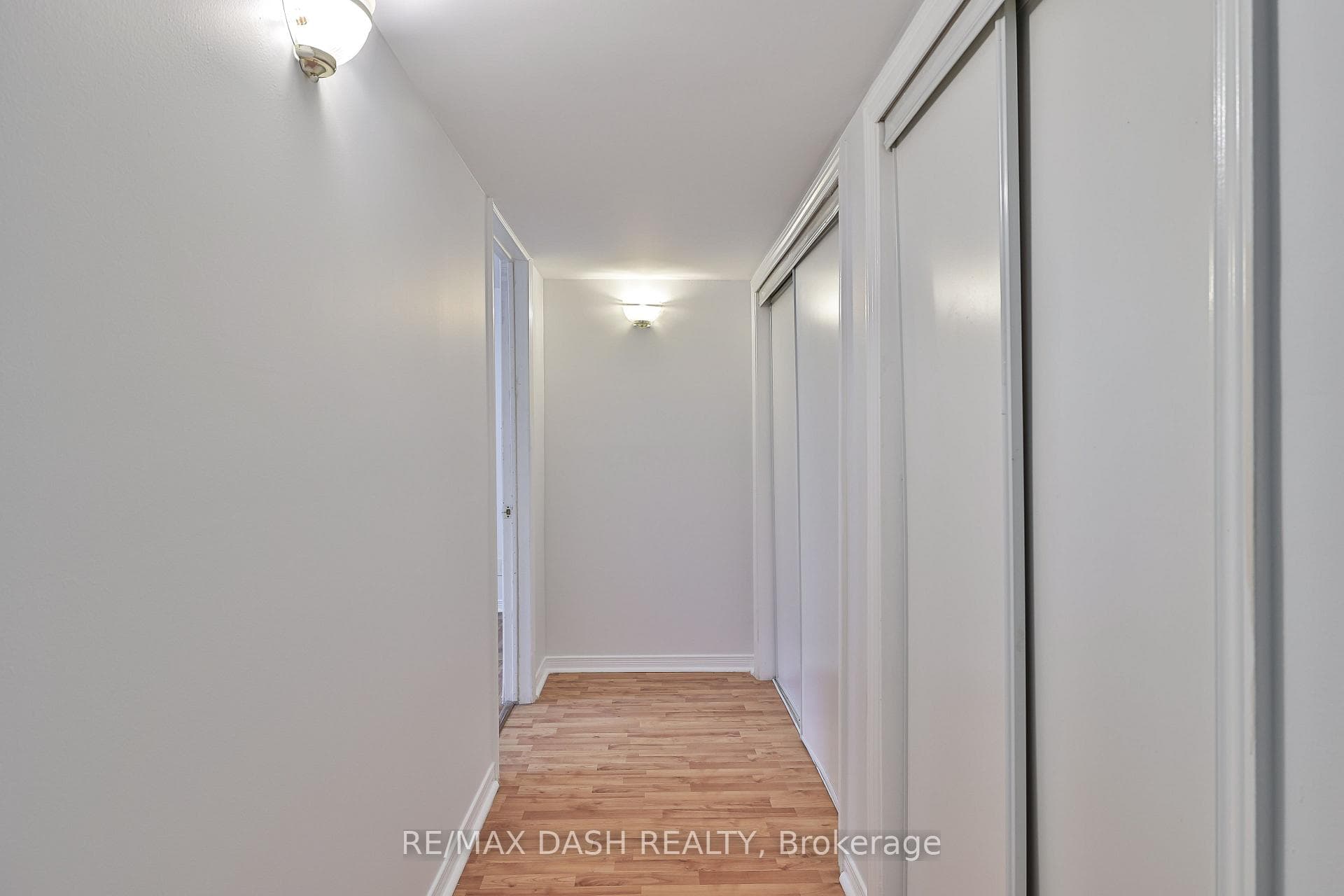 29 Beachpoint Boulevard photo 31