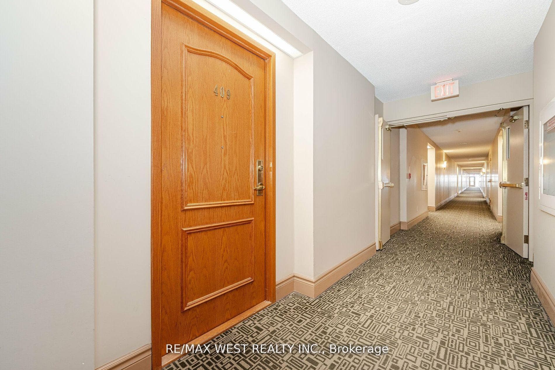 7373 Martin Grove Road Unit 409 photo 2