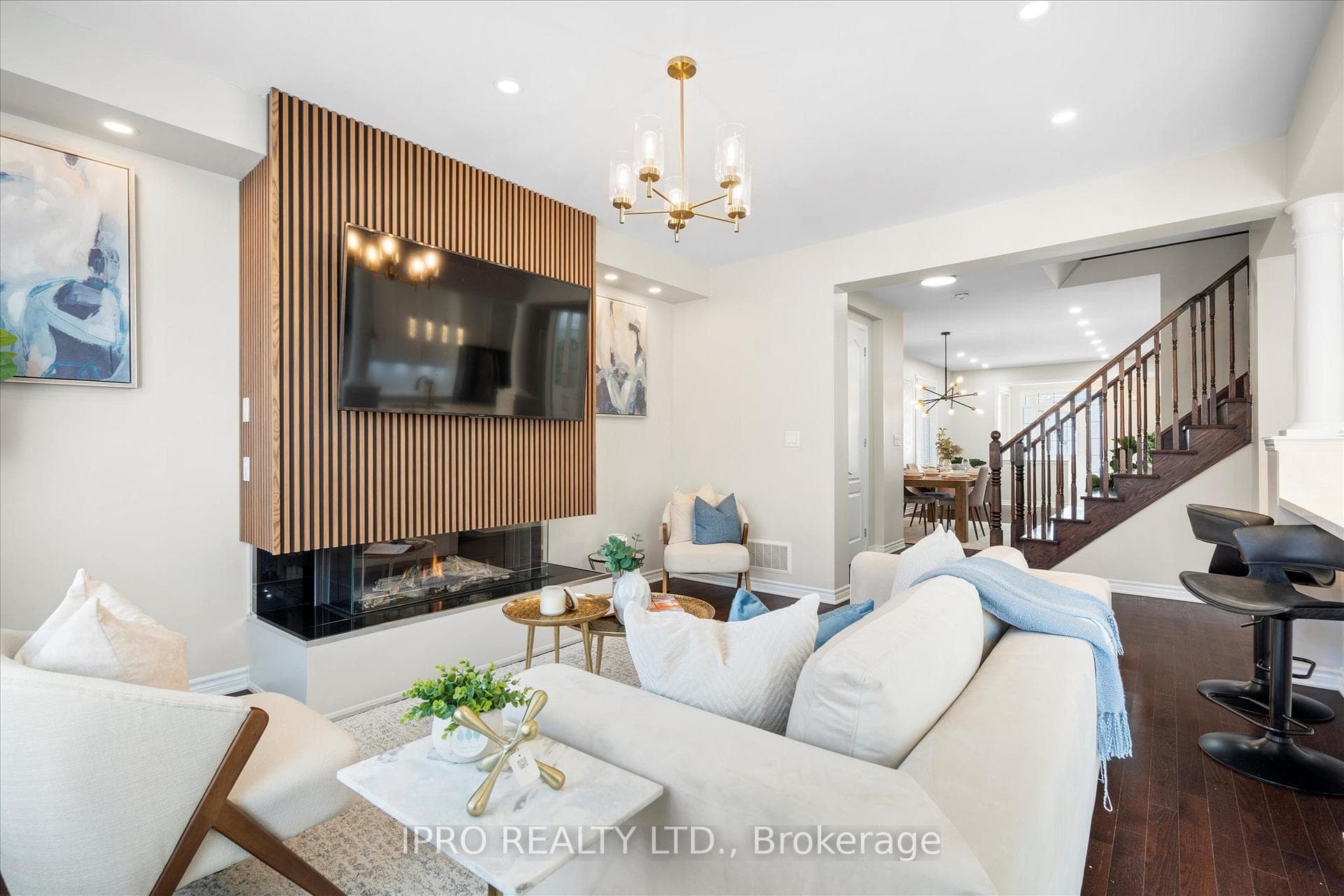 442 Grey Landing Drive photo 12