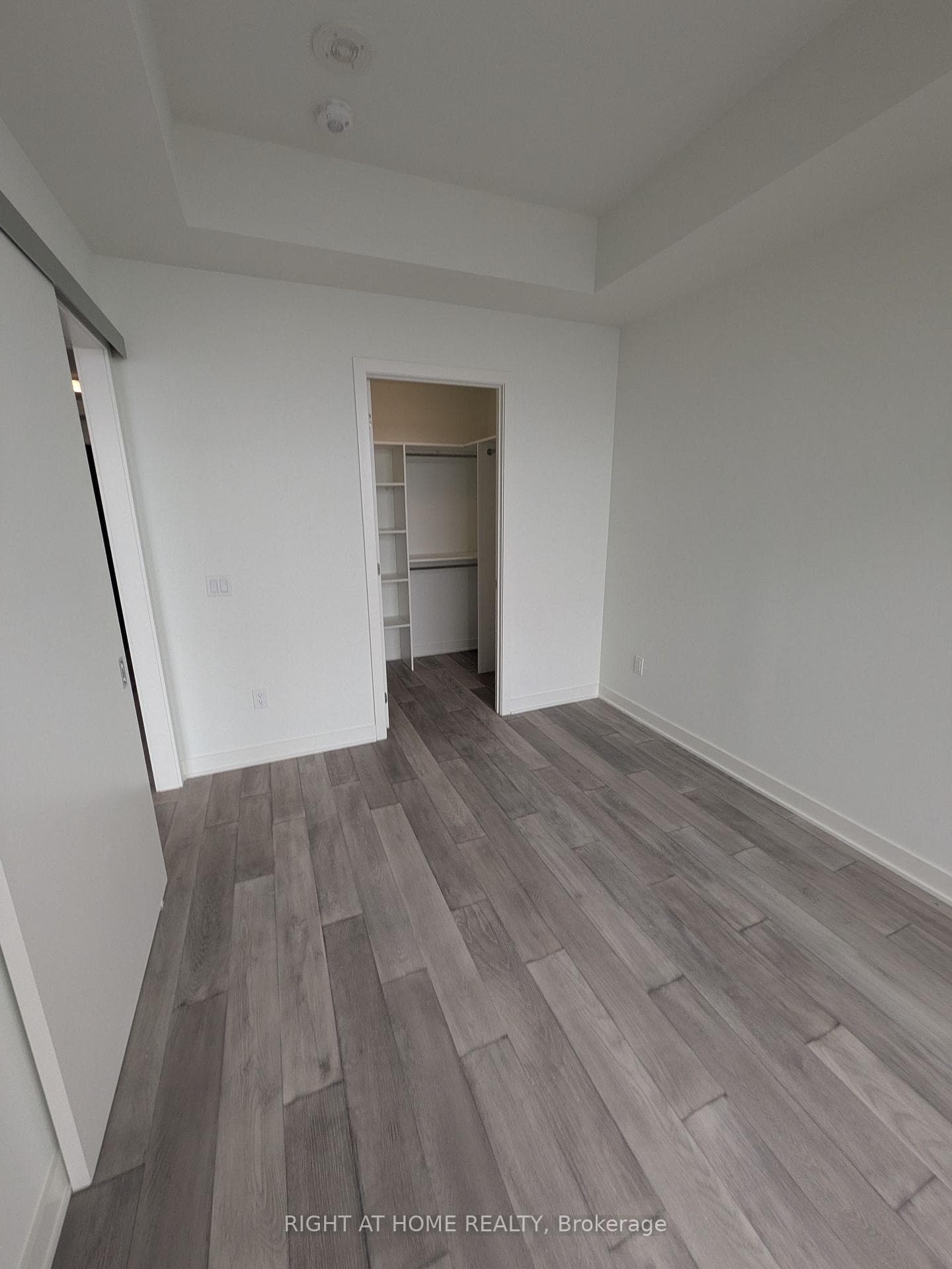 11 Yorkville Avenue Unit 5601 photo 9