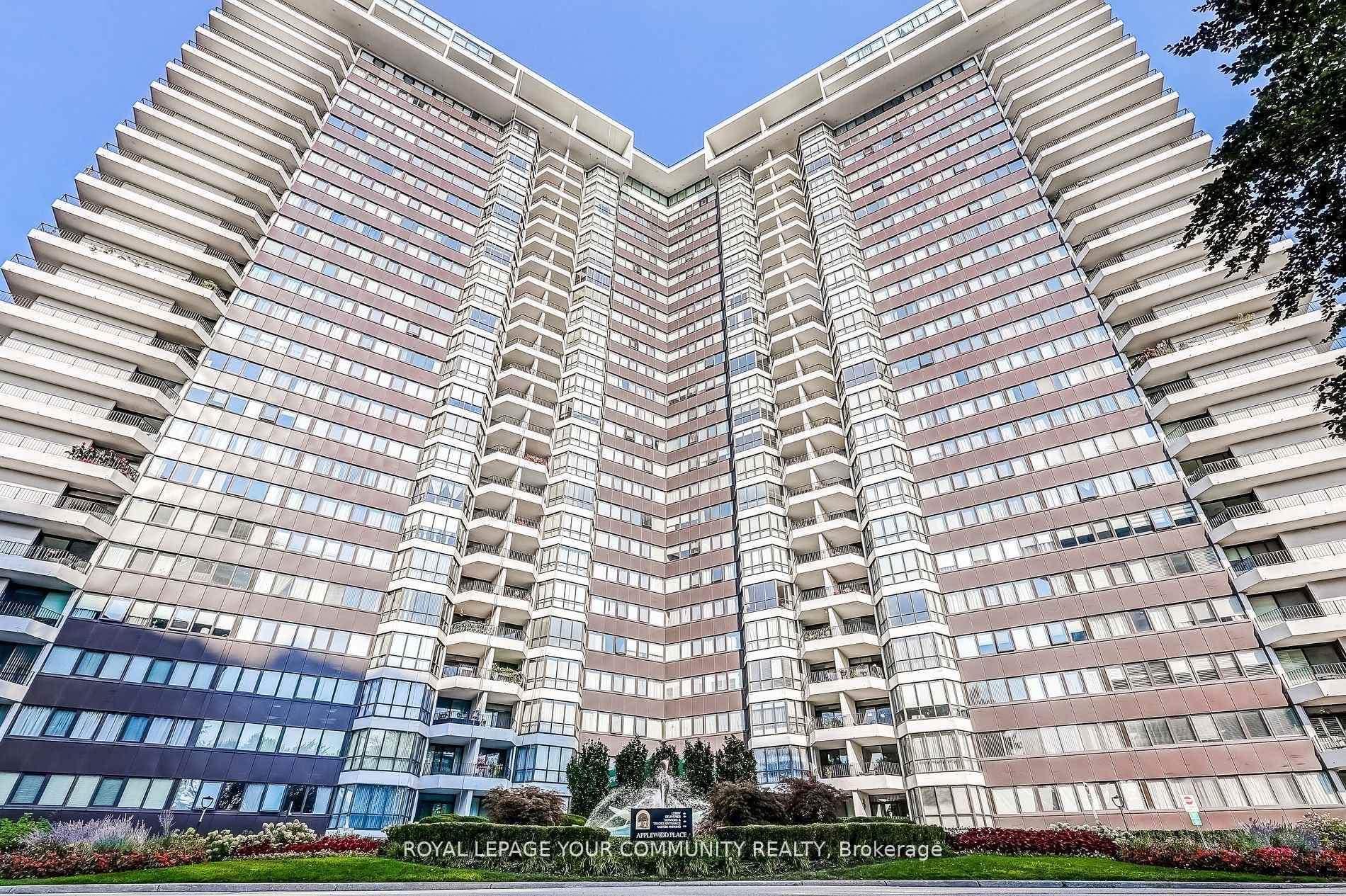 1333 Bloor Street Unit 2307 photo 3