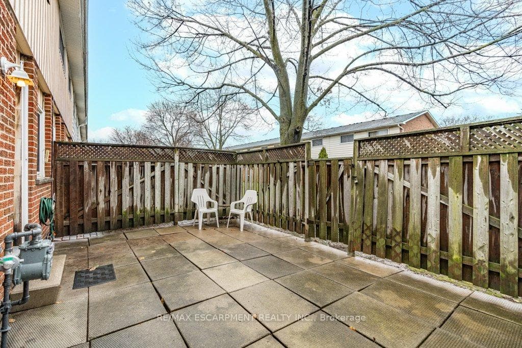 74 St. Andrews Drive photo 33