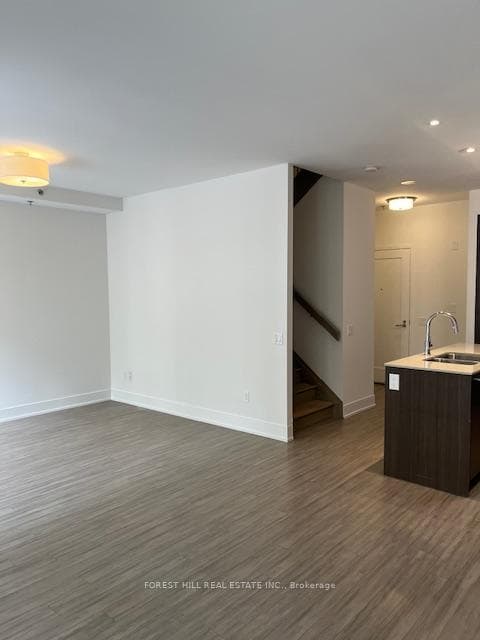 310 Tweedsmuir Avenue Unit TH15 photo 14