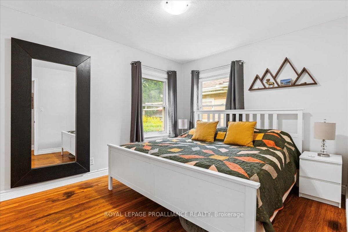 18 Montgomery Boulevard photo 24