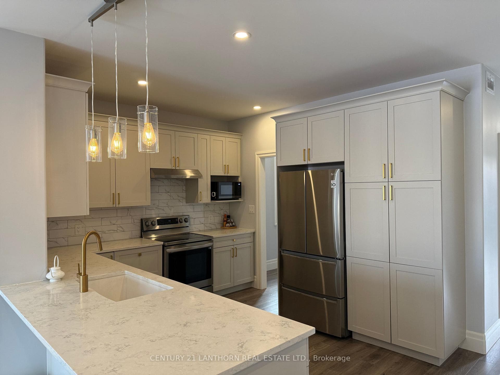 15 Allen Street photo 8