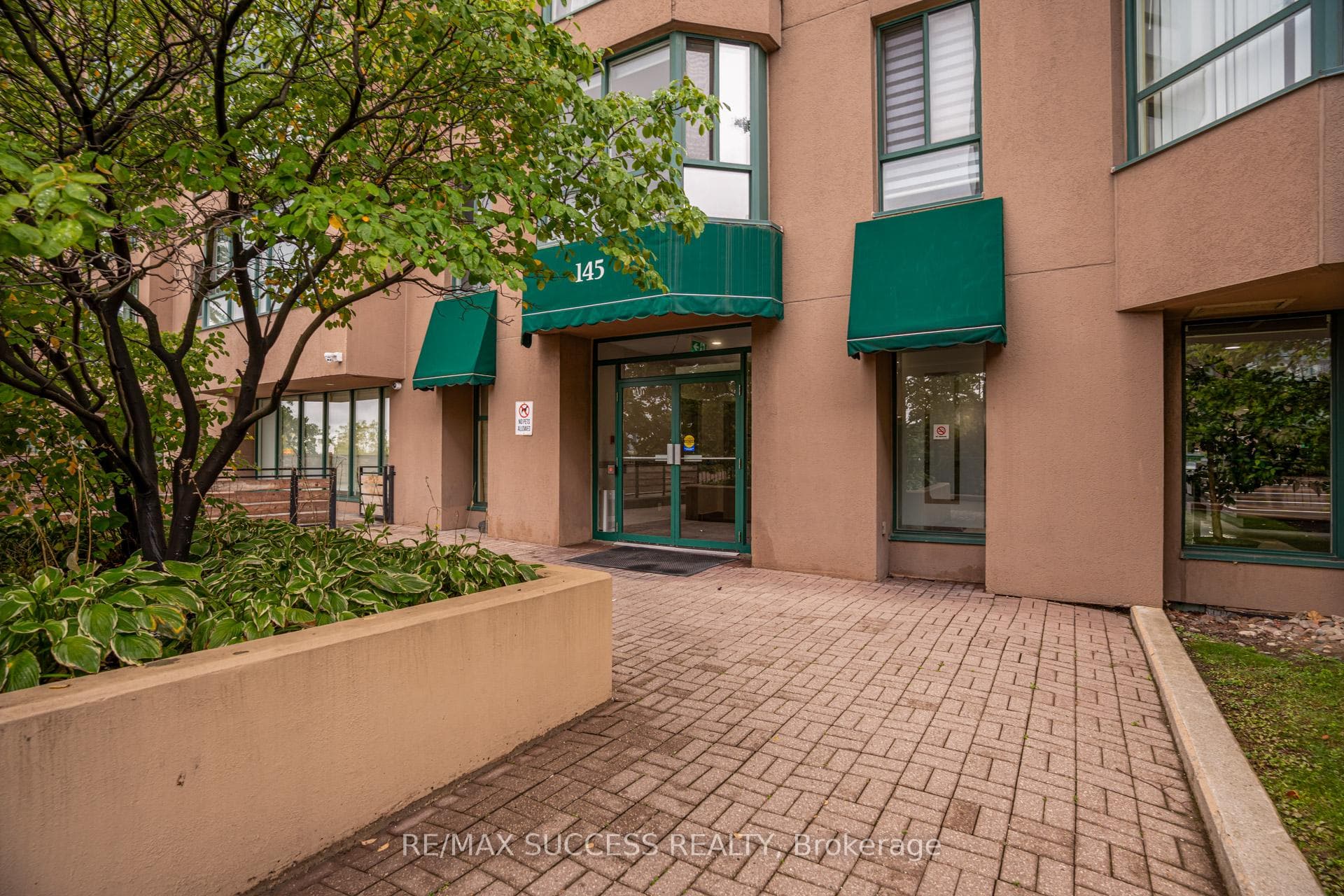 145 Hillcrest Avenue Unit 713 photo 11