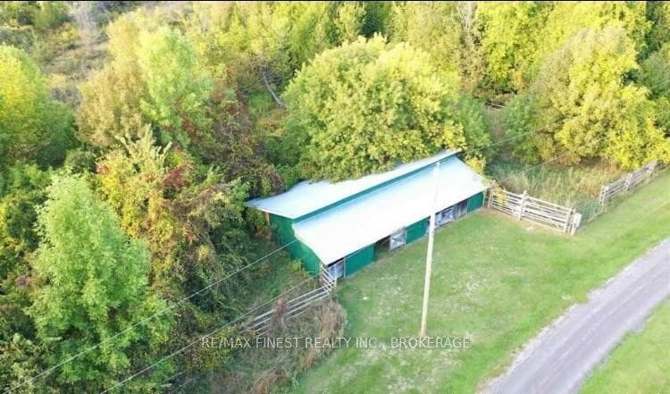 180 Napanee Road photo 35