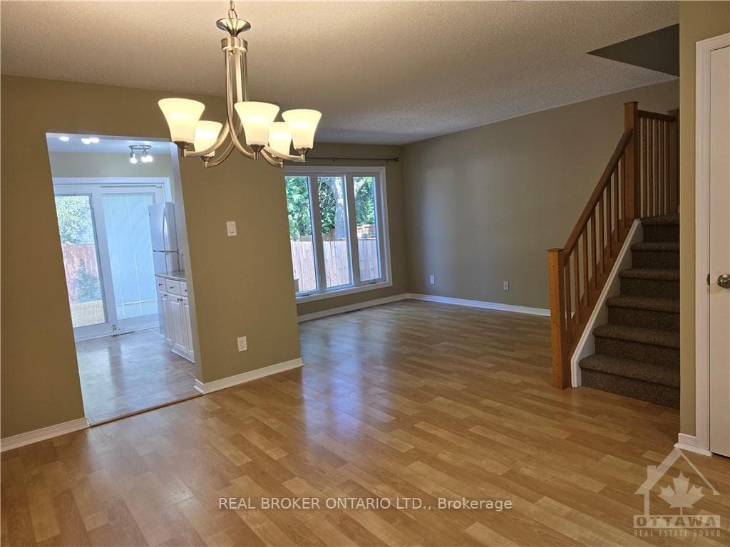 59 PIPER Crescent photo 8