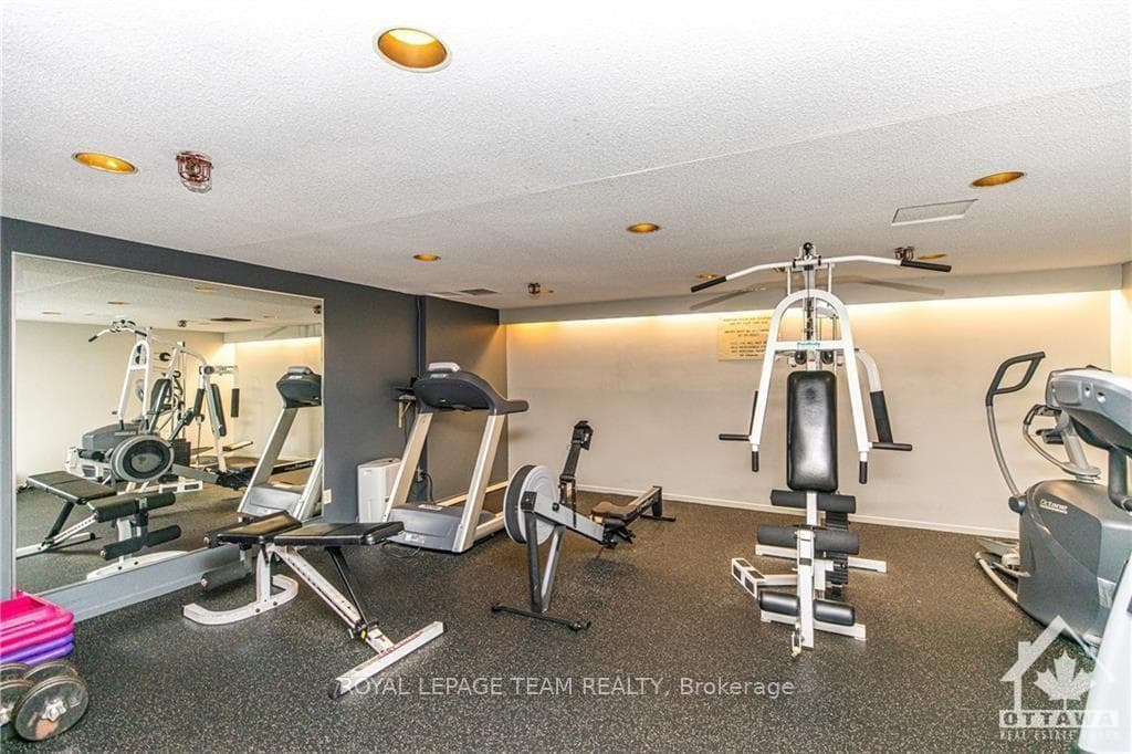 1100 AMBLESIDE Drive Unit 513 photo 21