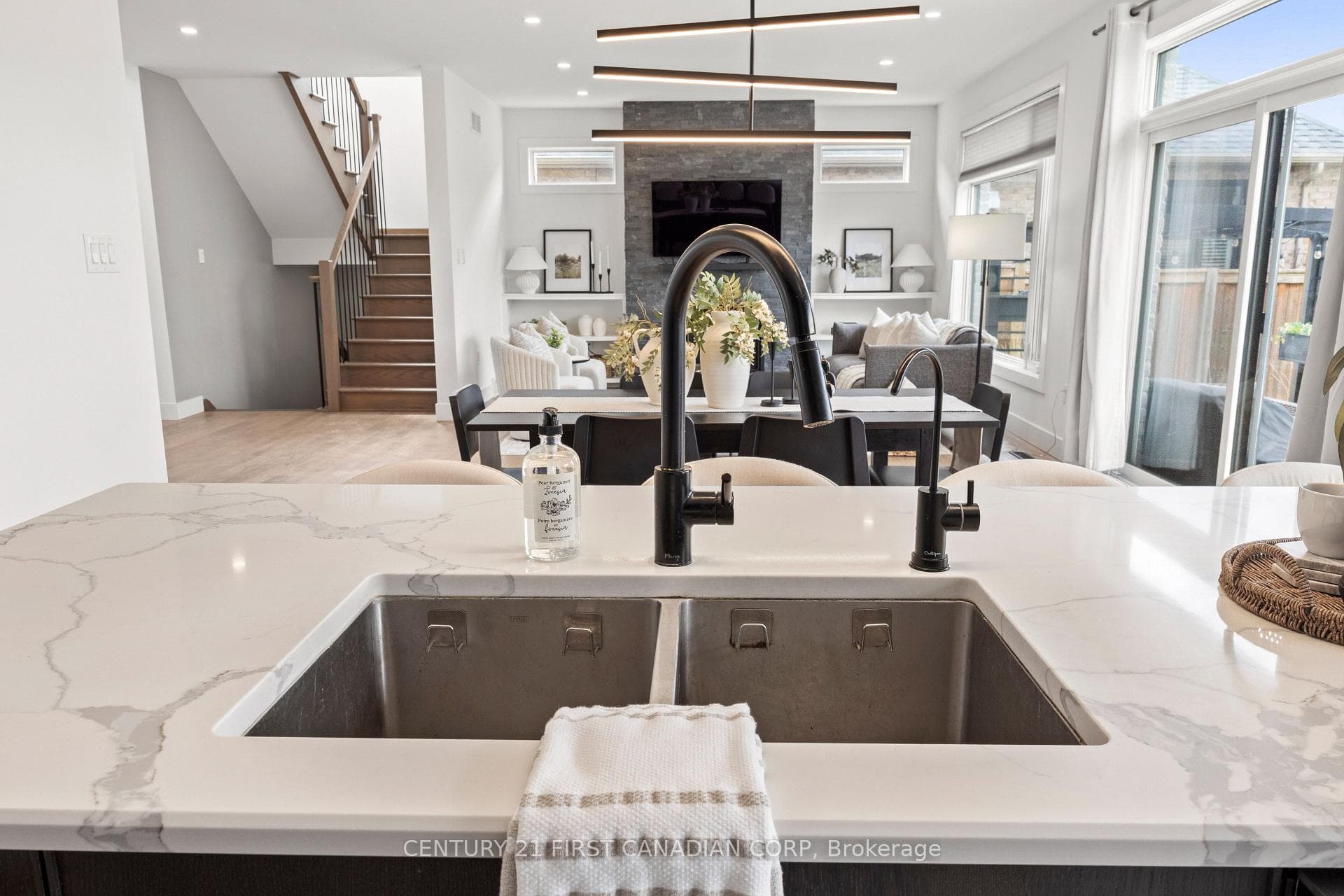 10 Beaty Lane photo 20