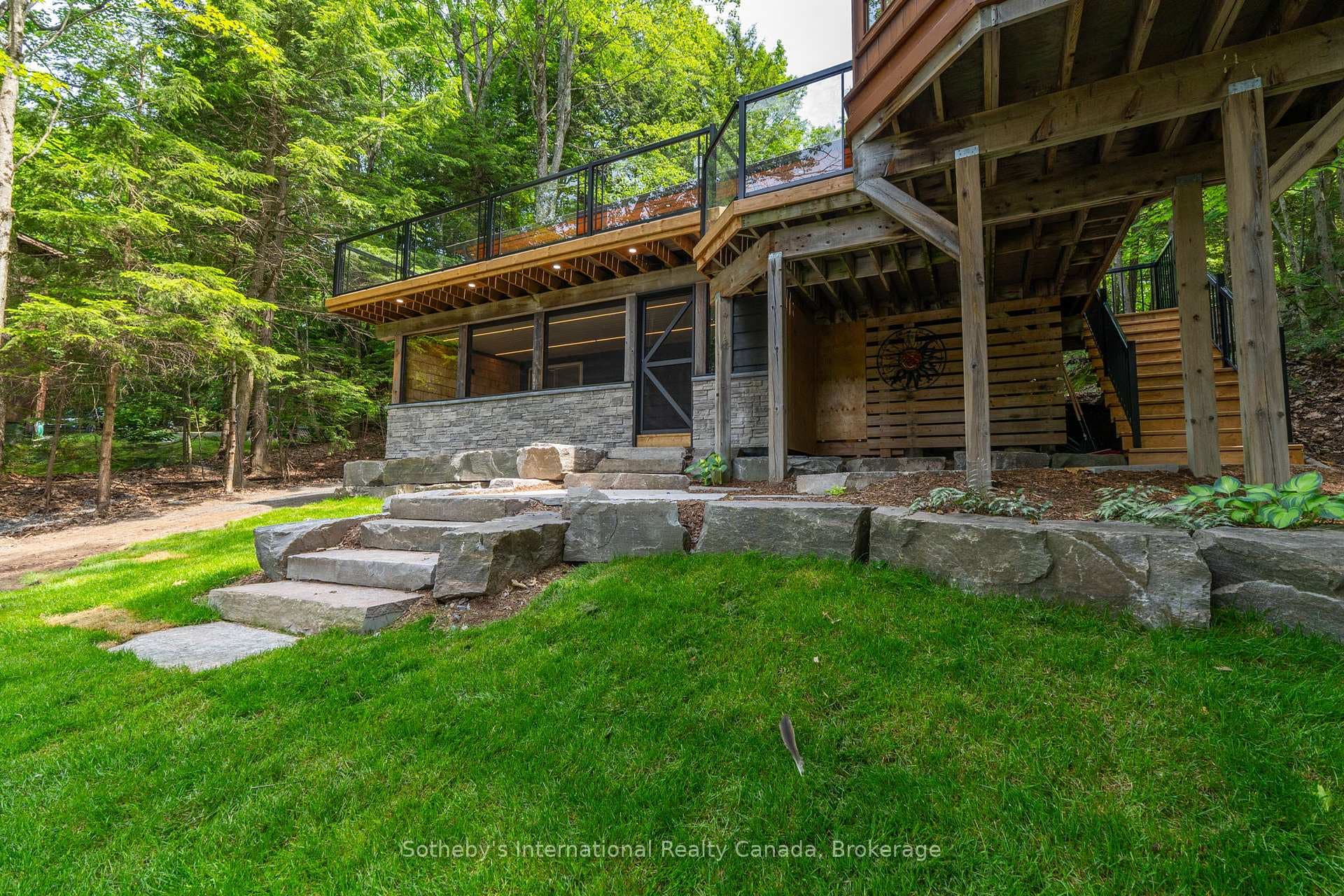 1023 Strachan Point Road photo 6