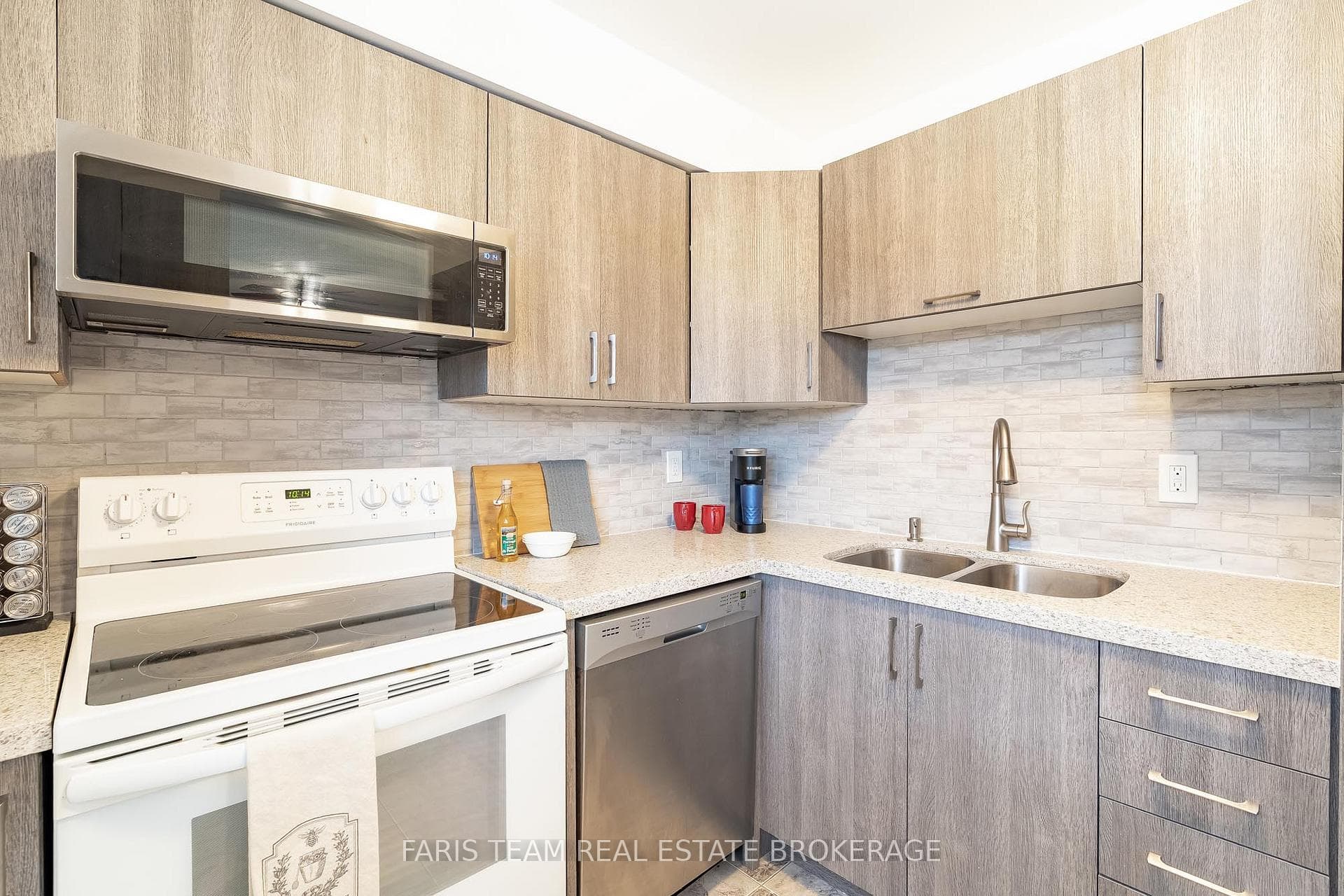 19 Meadow Lane Unit 3 photo 6