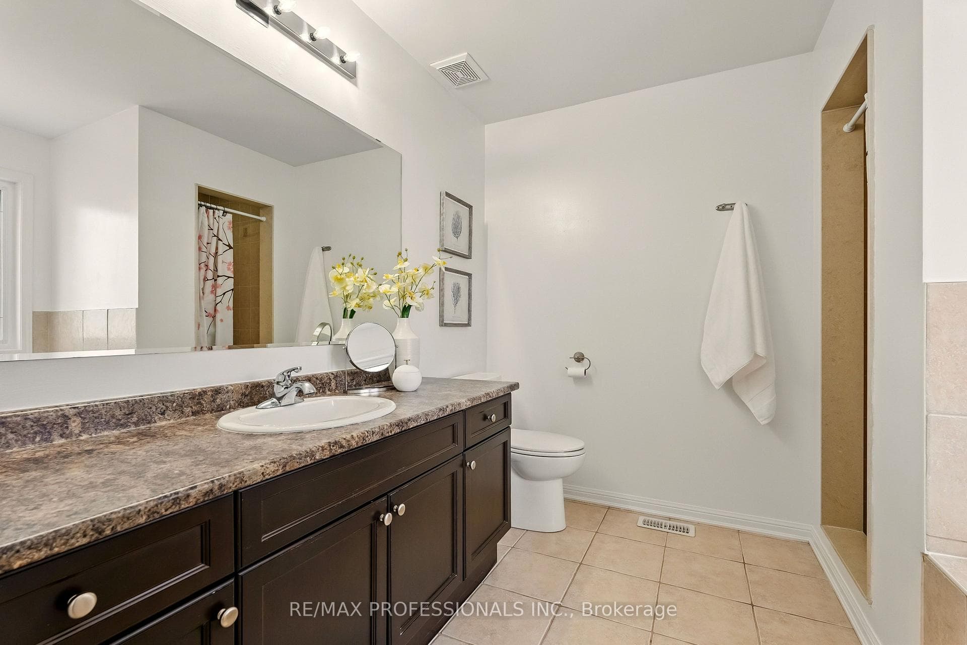 Spa-Like Primary Ensuite
