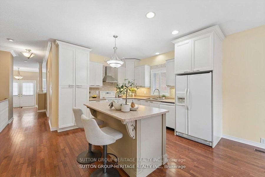 1886 Pine Grove Avenue photo 13