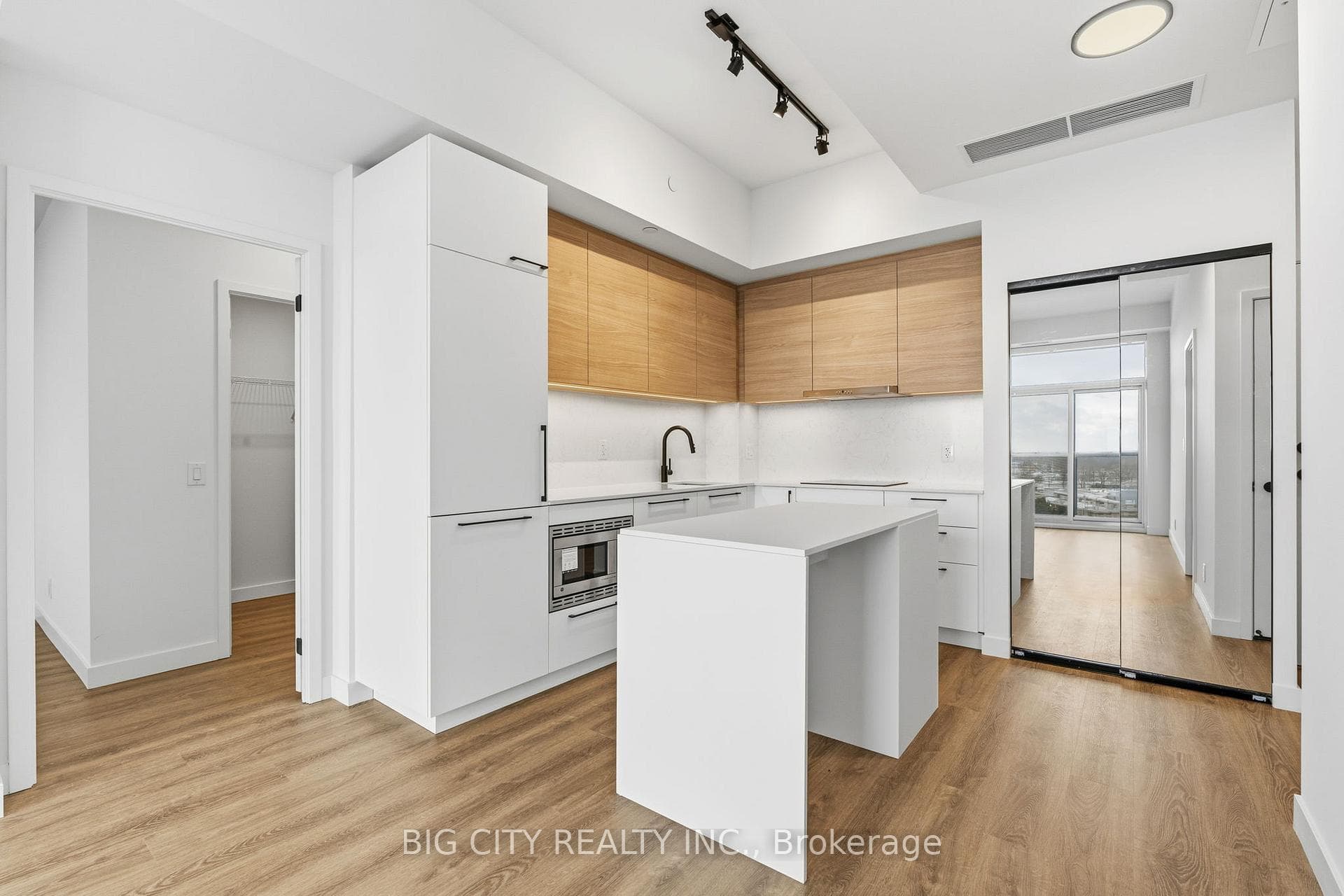 1050 Eastern Avenue Unit 711 photo 5