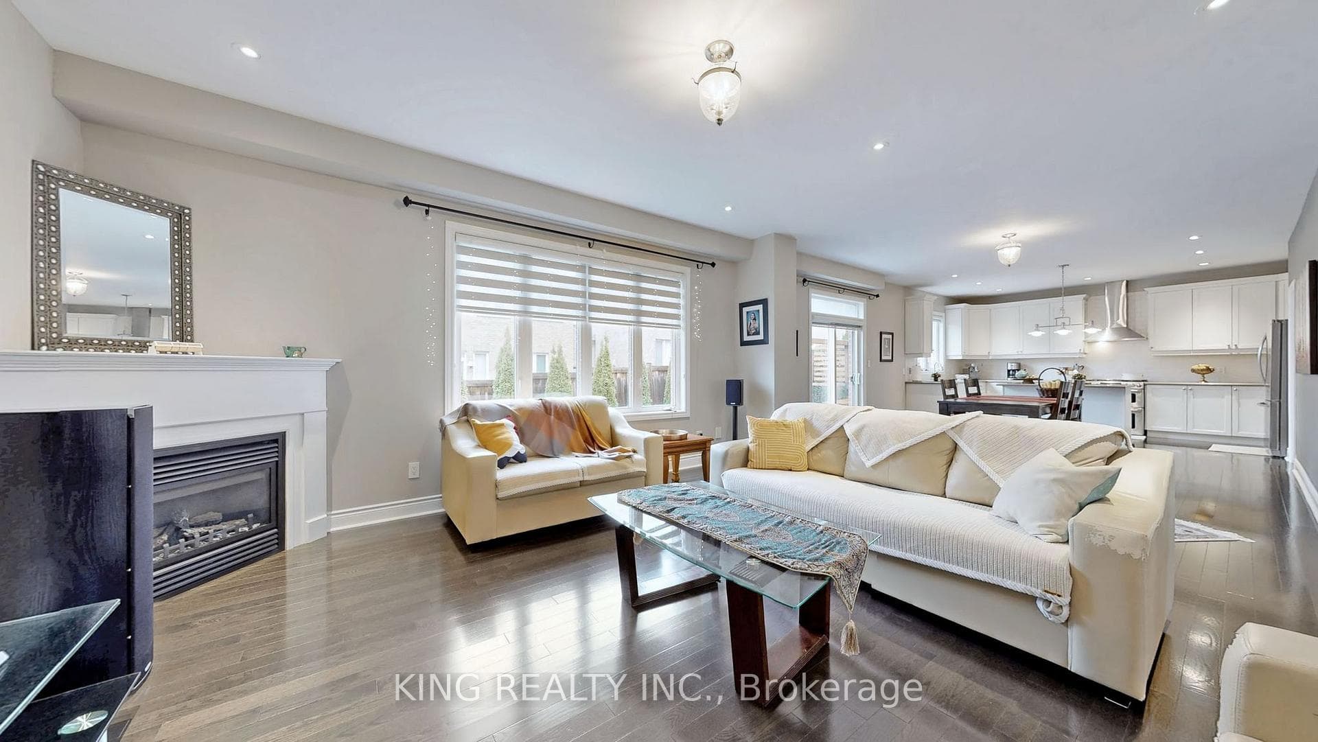 939 Goring Circle photo 10