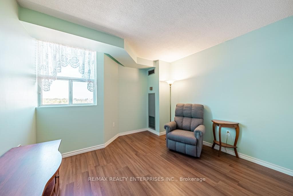 3845 Lake Shore Boulevard Unit 911 photo 13
