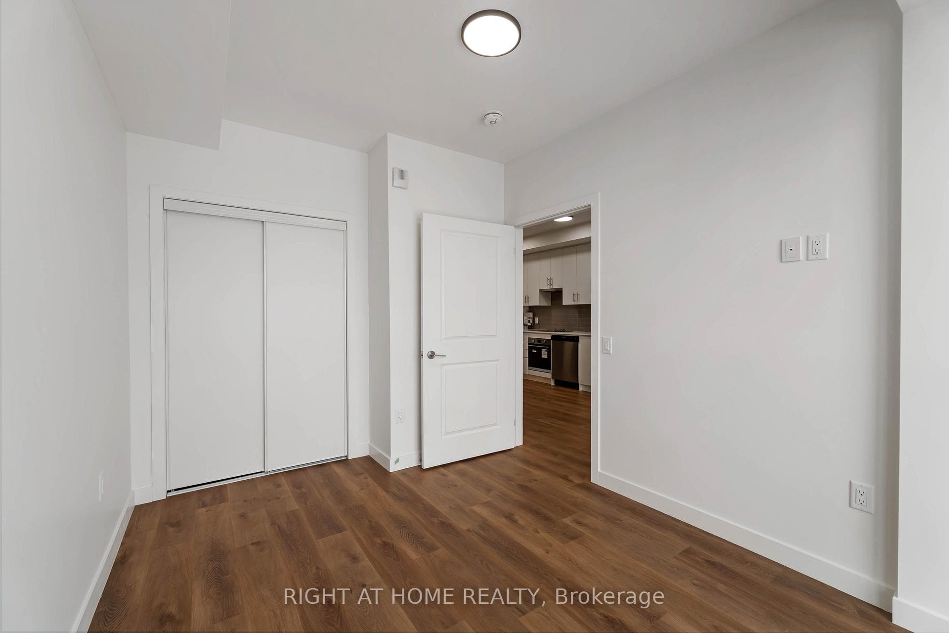 461 Green Road Unit 717 photo 14