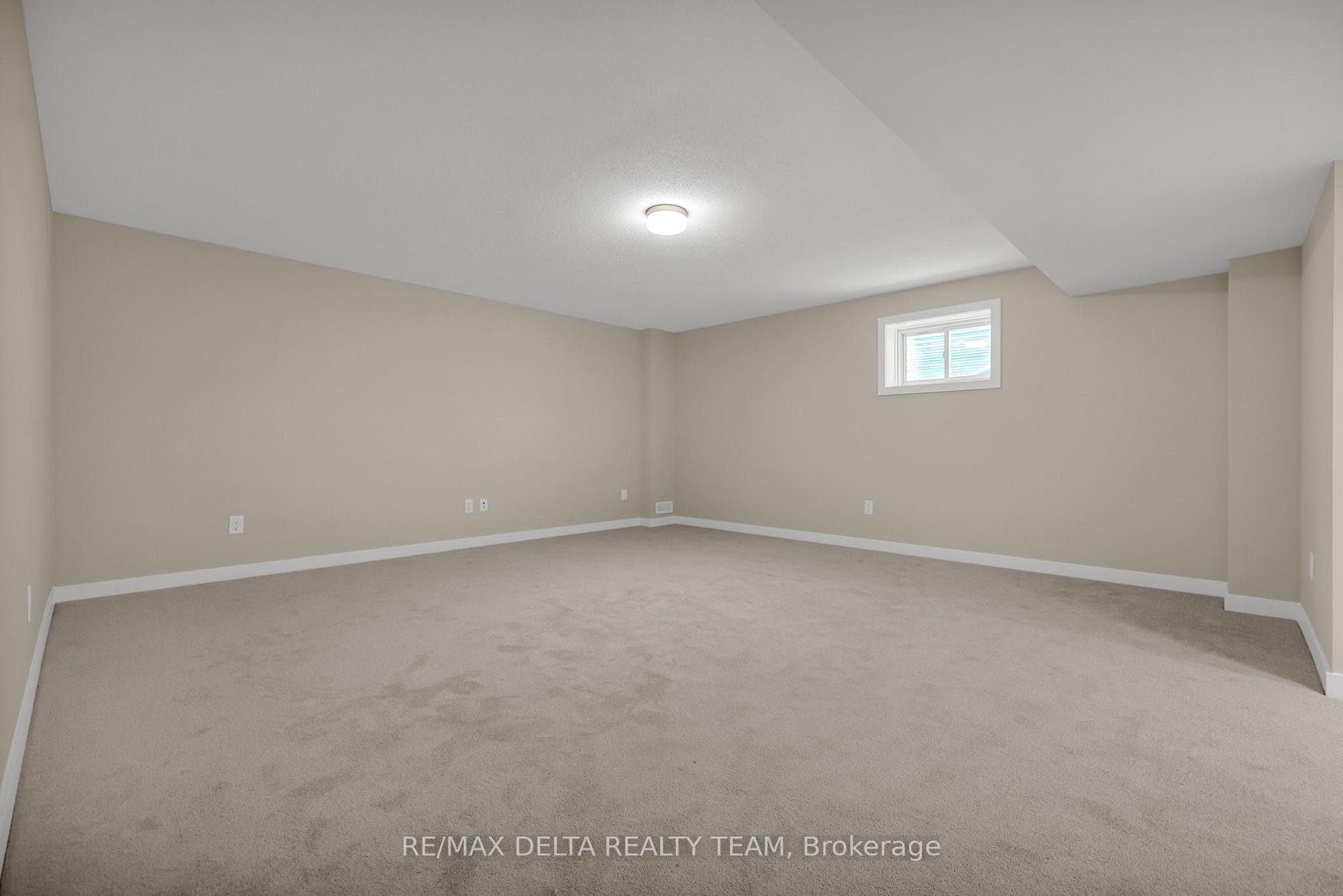 943 Seagrave Lane photo 23