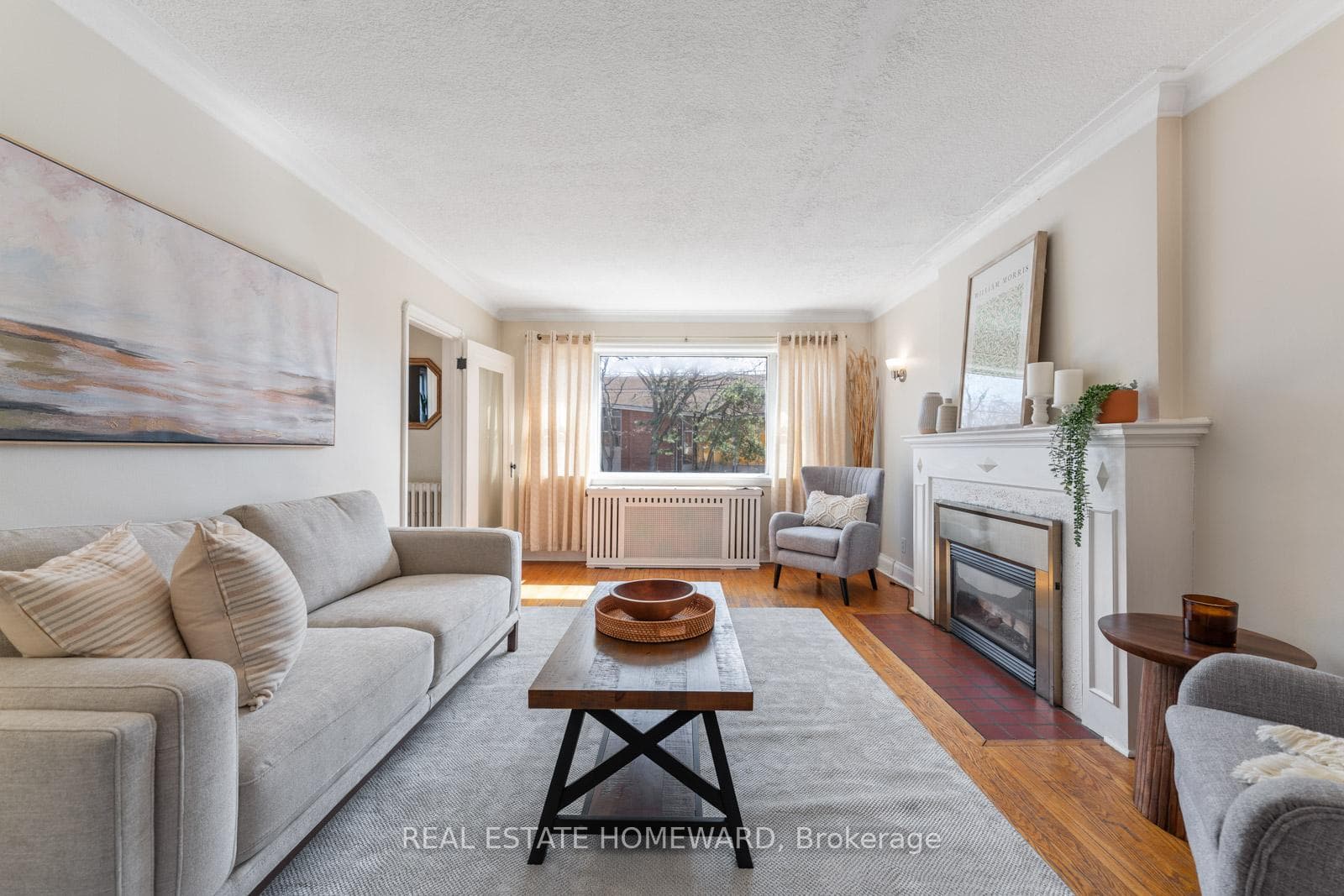 1298 Kingston Road photo 3