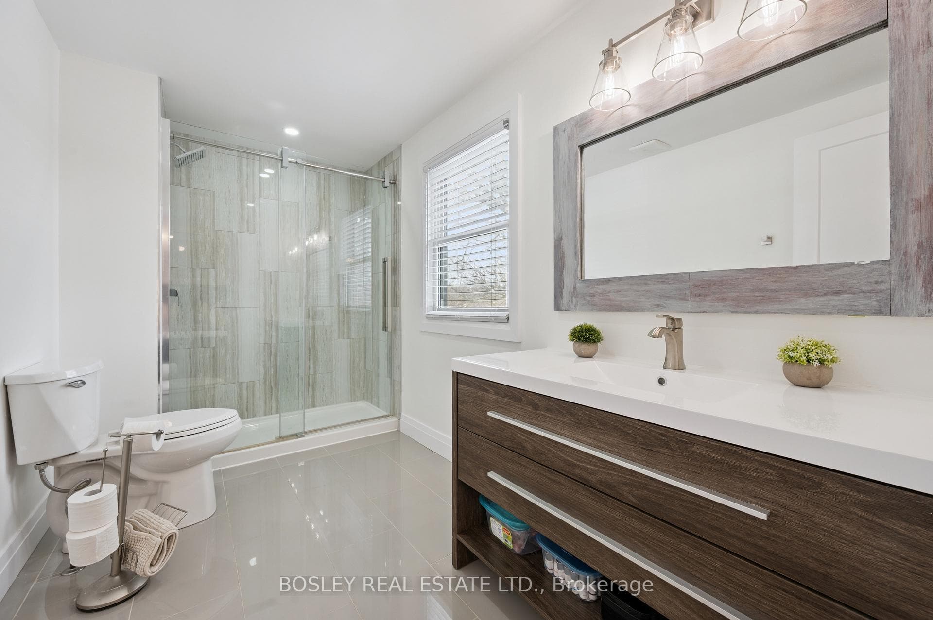 601 Sandringham Drive photo 27