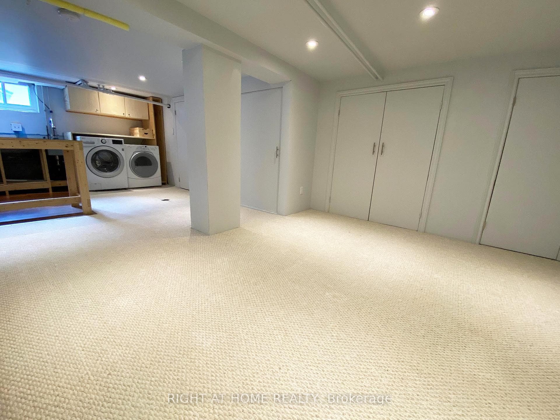1729 Dundas Street photo 16