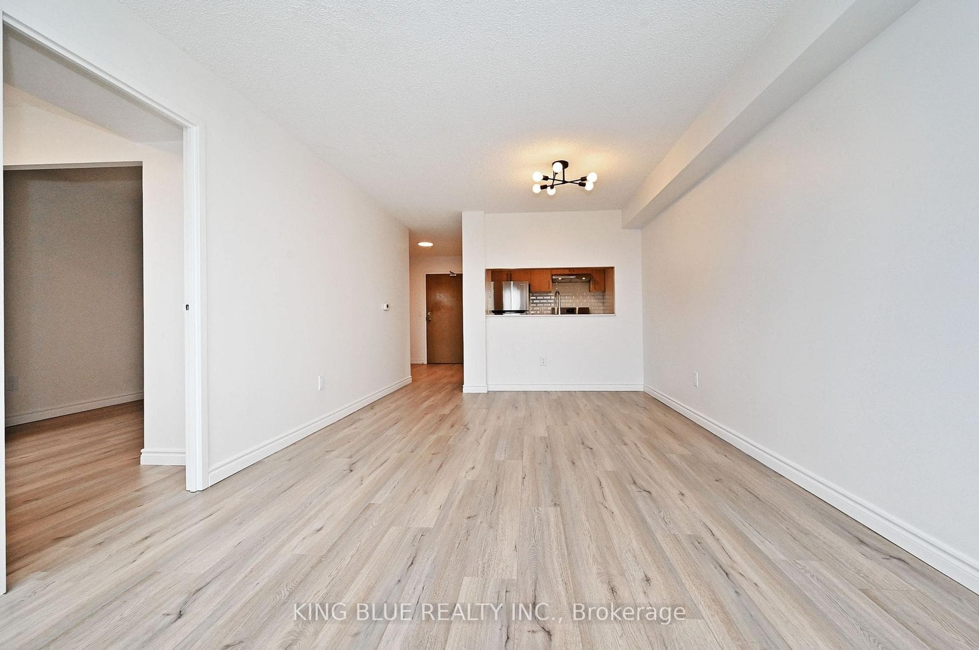 955 O'Connor Drive Unit 406 photo 2