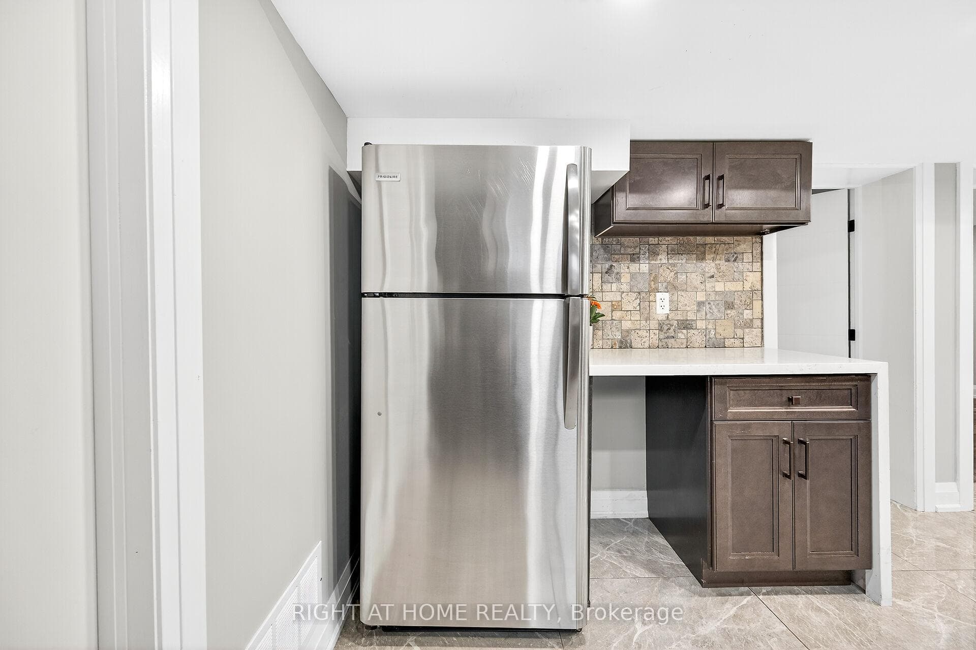 2298 Fassel Avenue photo 31