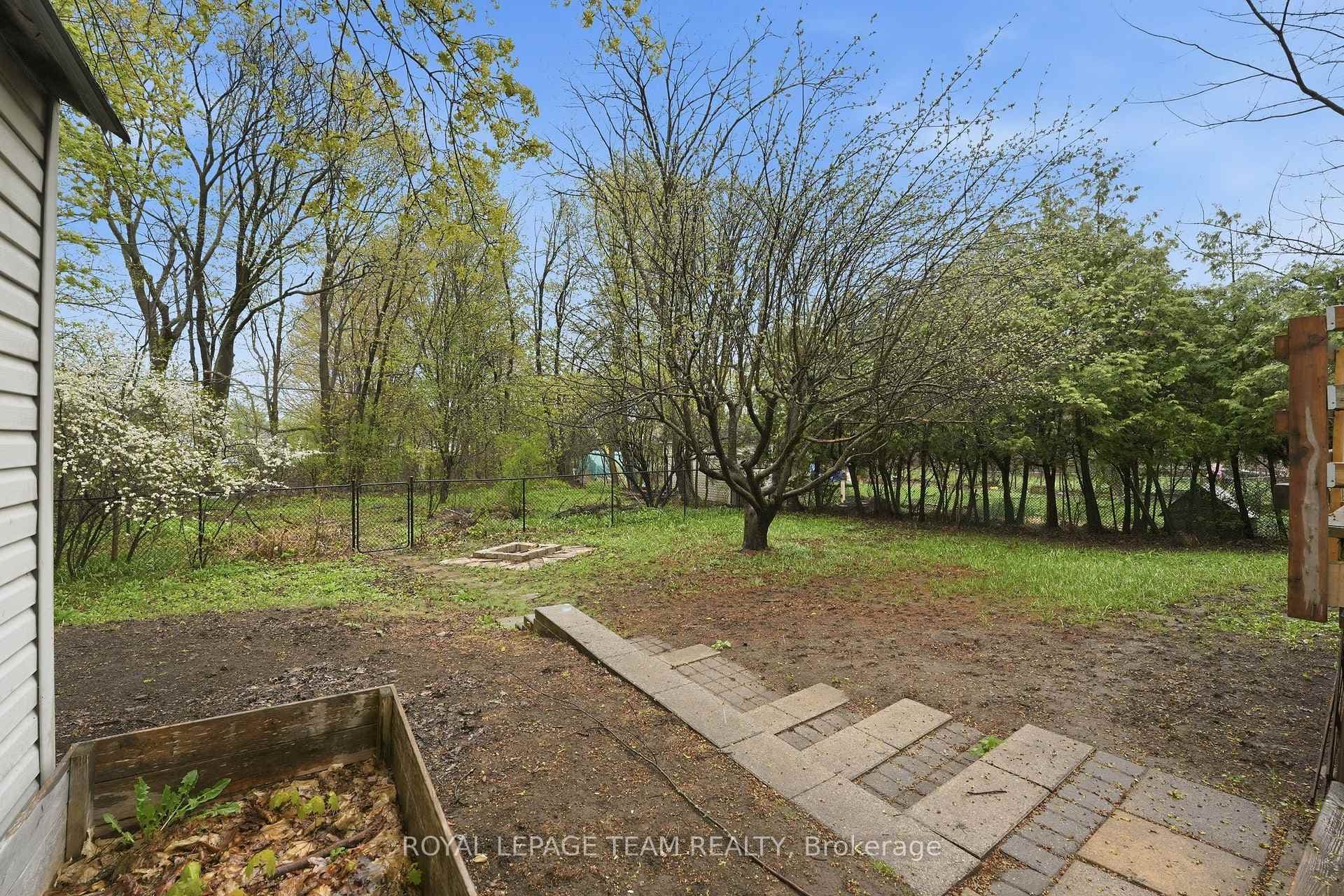 49 Crownhill Street photo 35