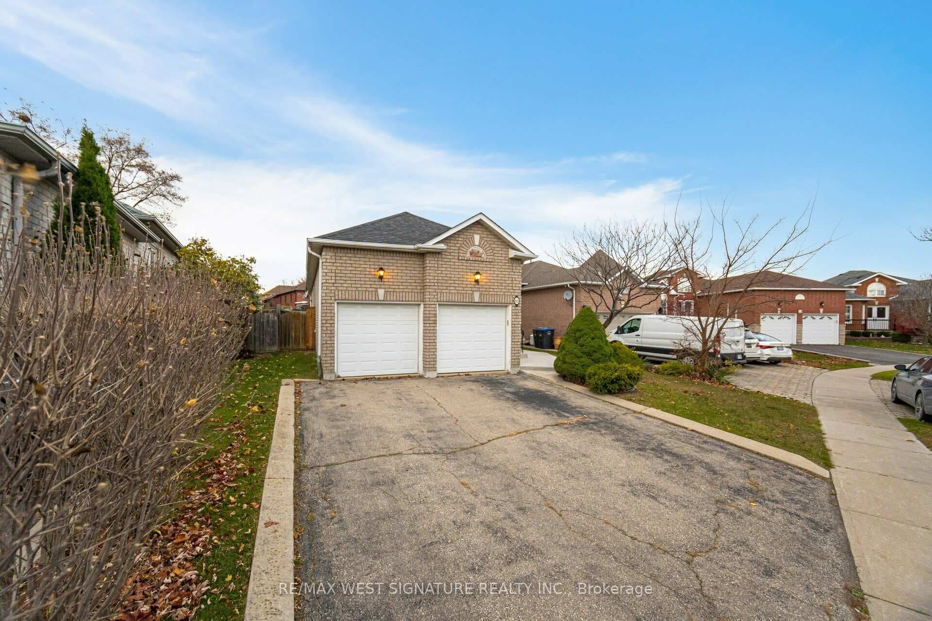 10 Albiwoods Trail photo 2