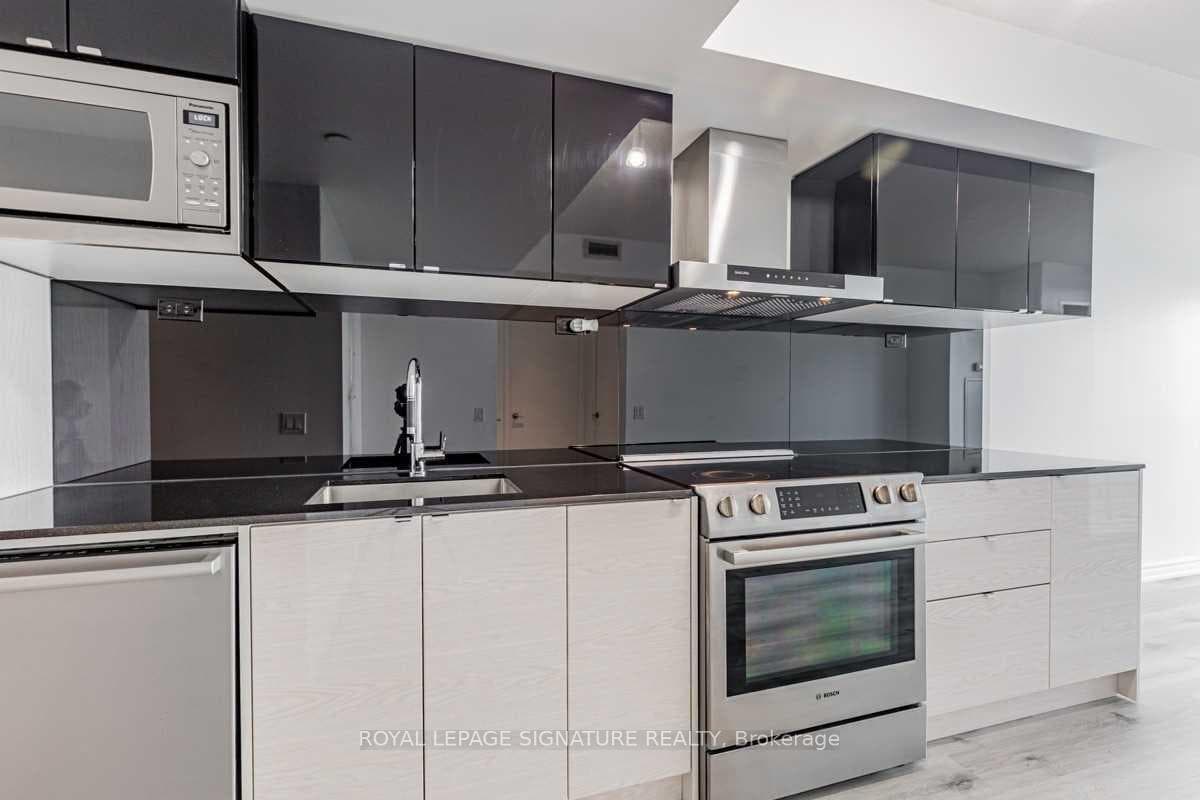 72 Esther Shiner Boulevard Unit 2110 photo 6