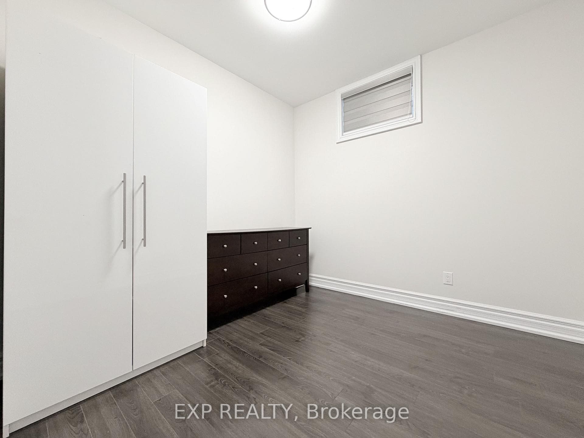 1606 Sandhurst Crescent Unit Lower photo 23