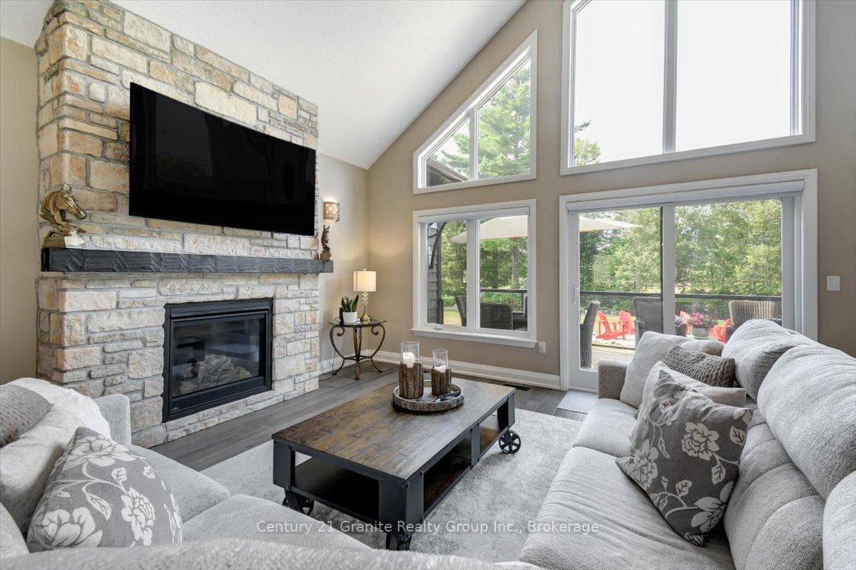 9 Bancroft Ridge Drive photo 11