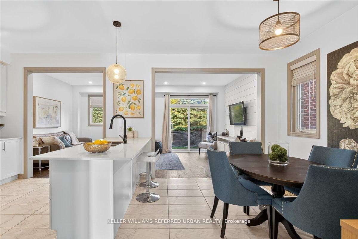 431 Rita's Avenue photo 8