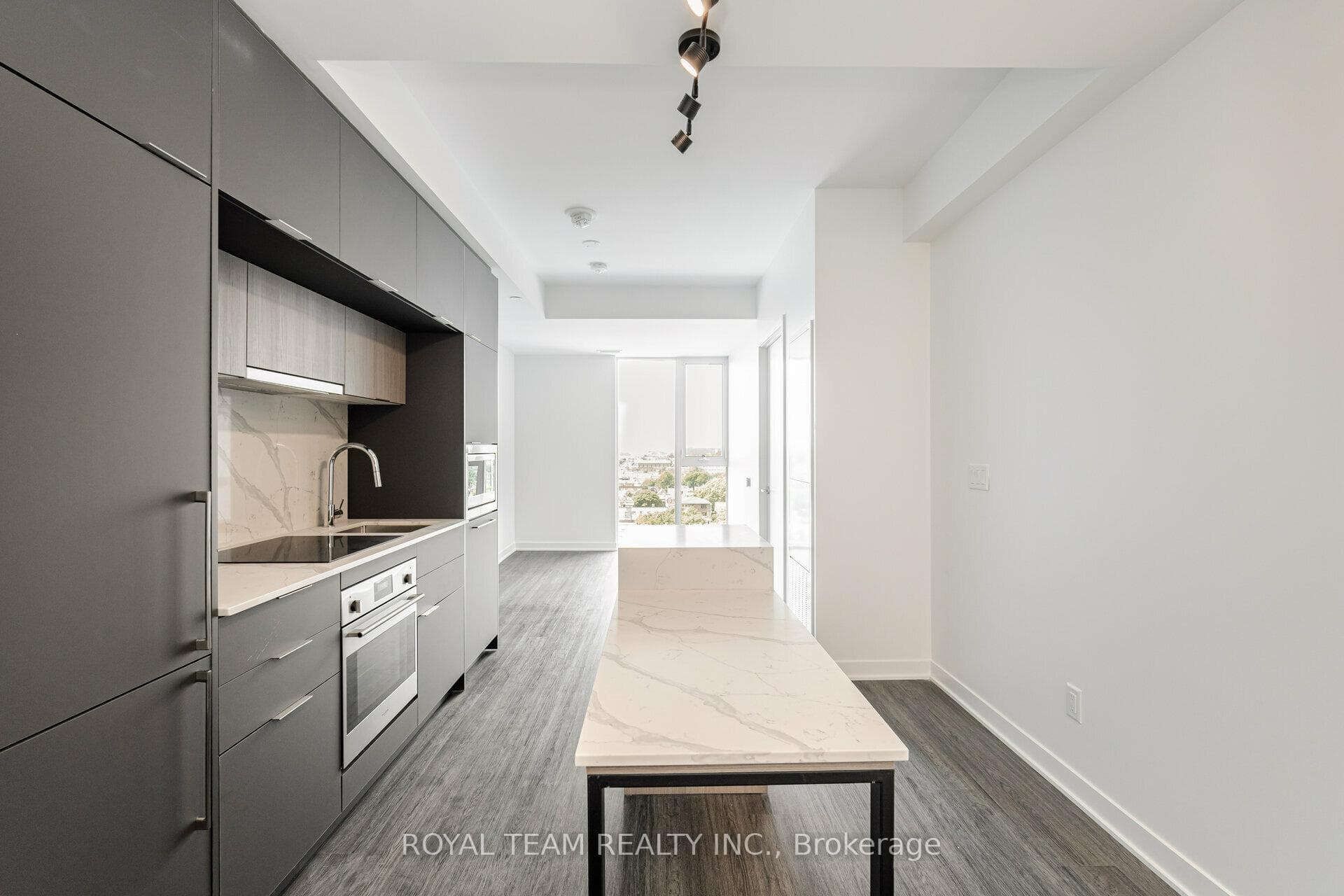 185 Alberta Avenue Unit 1107 photo 12