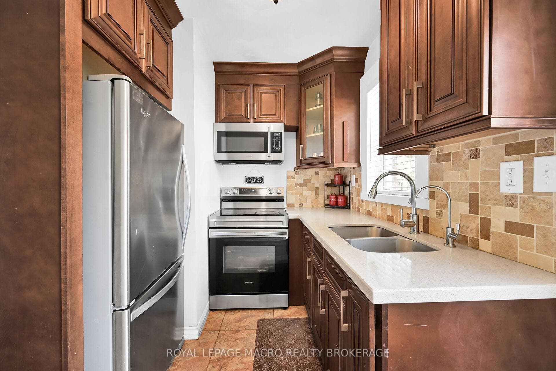 93 Fairfield Avenue photo 13