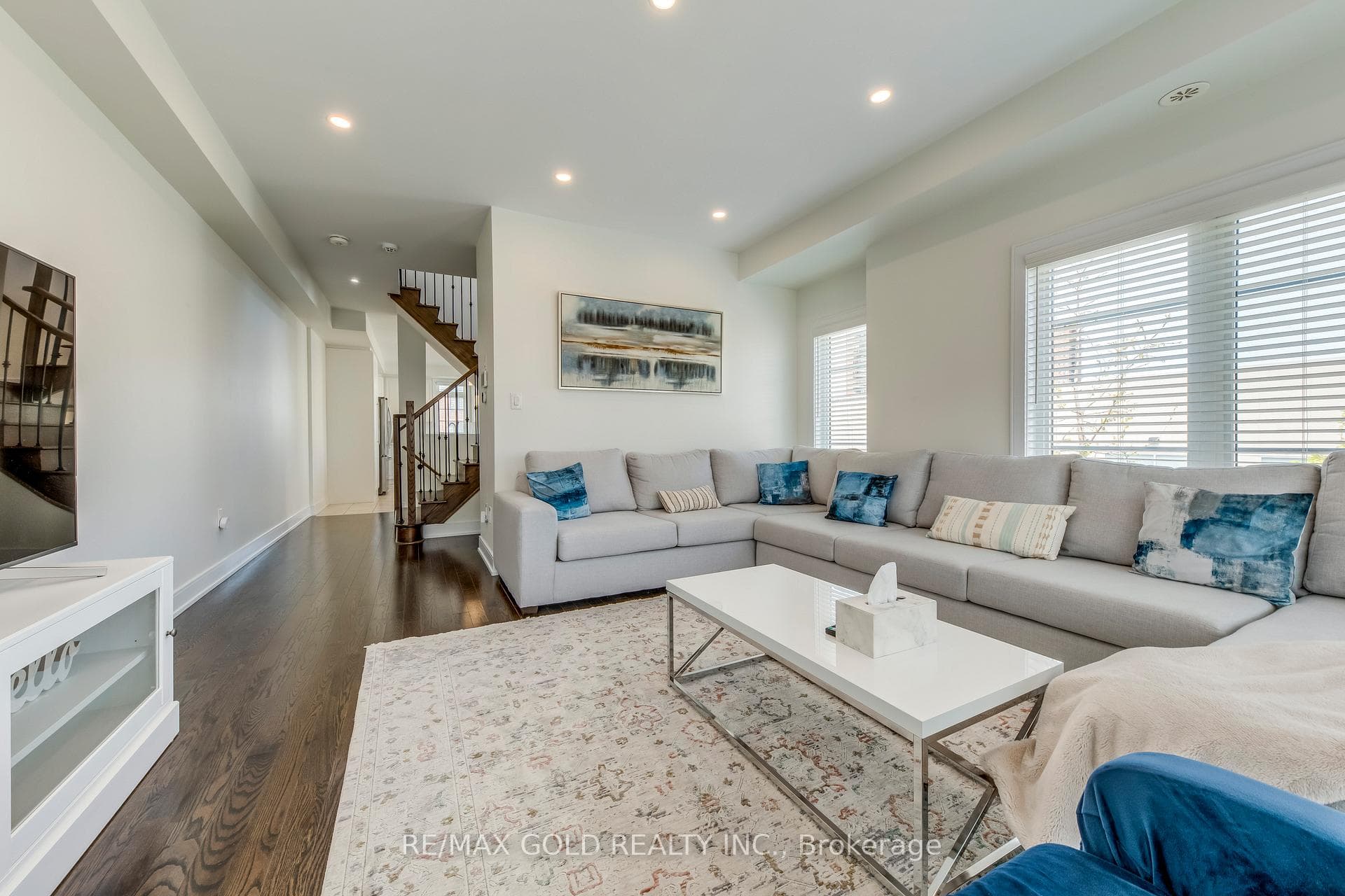 561 Mermaid Crescent photo 13