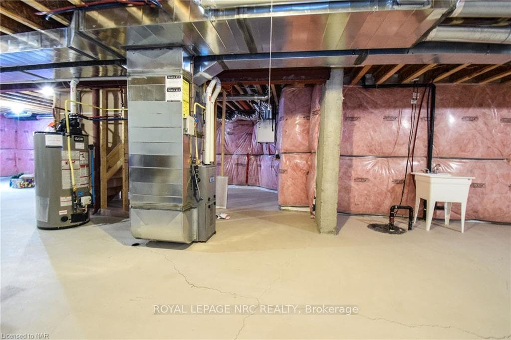 16 ELLIS Avenue photo 30