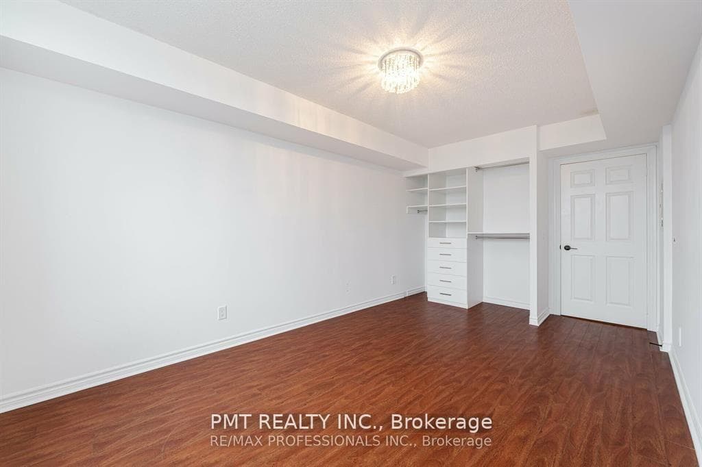 5233 Dundas Street Unit 819 photo 11