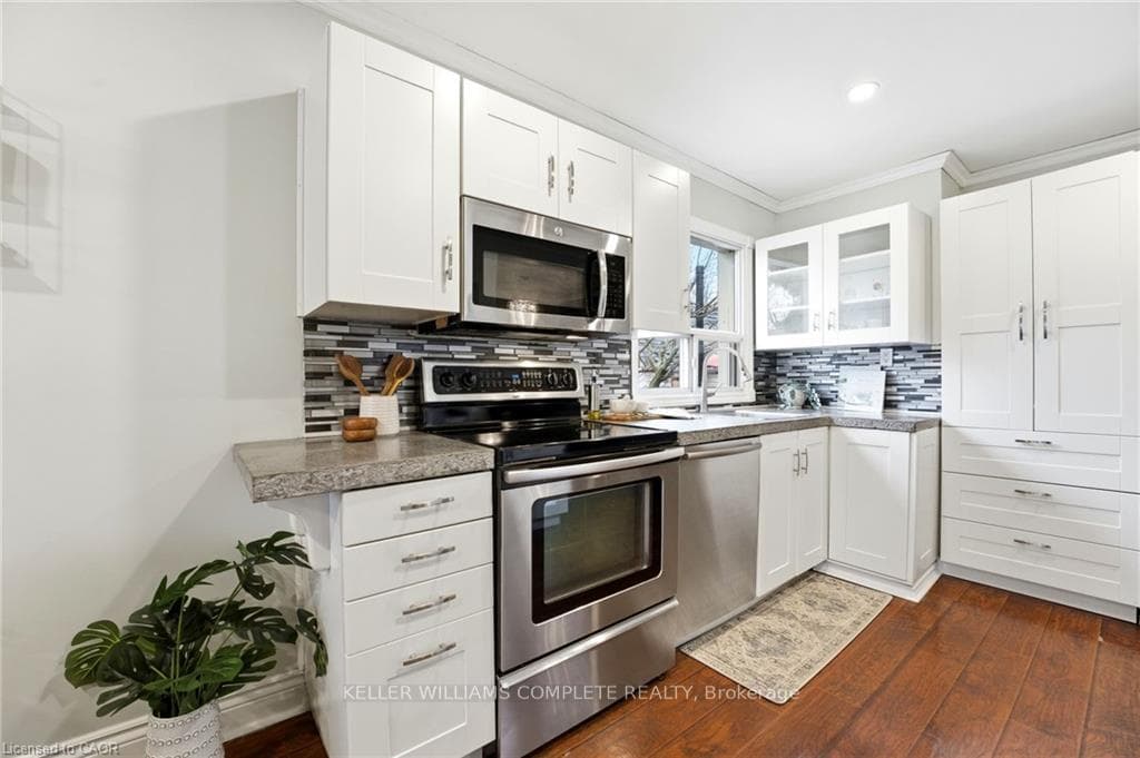 547 COCHRANE Road photo 5