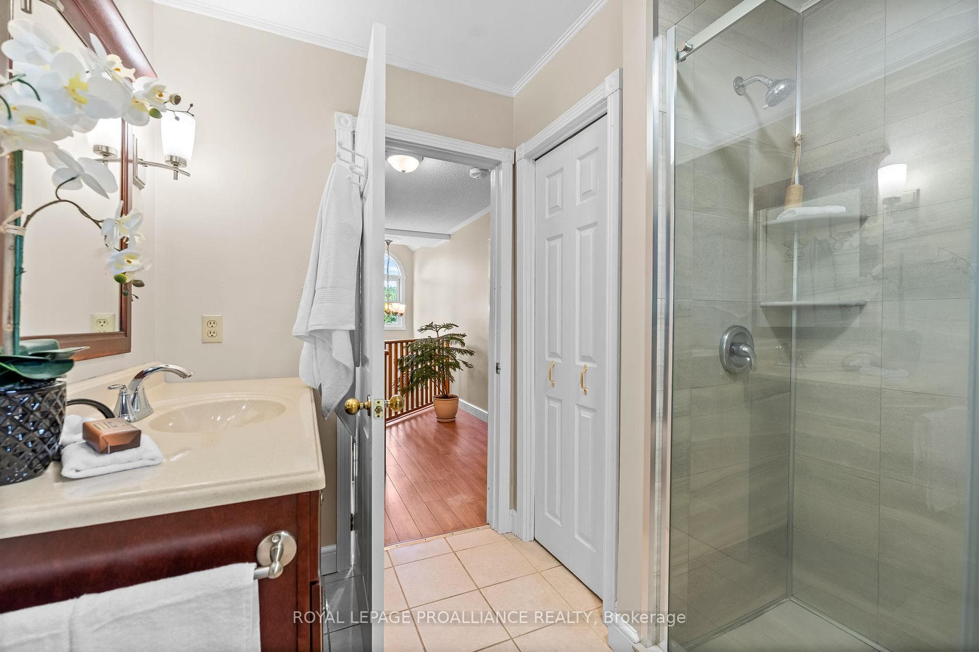493 Downs Road photo 26