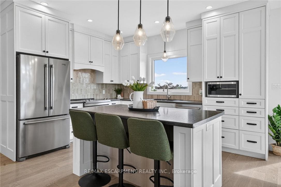 195 VICTORIA Avenue photo 11