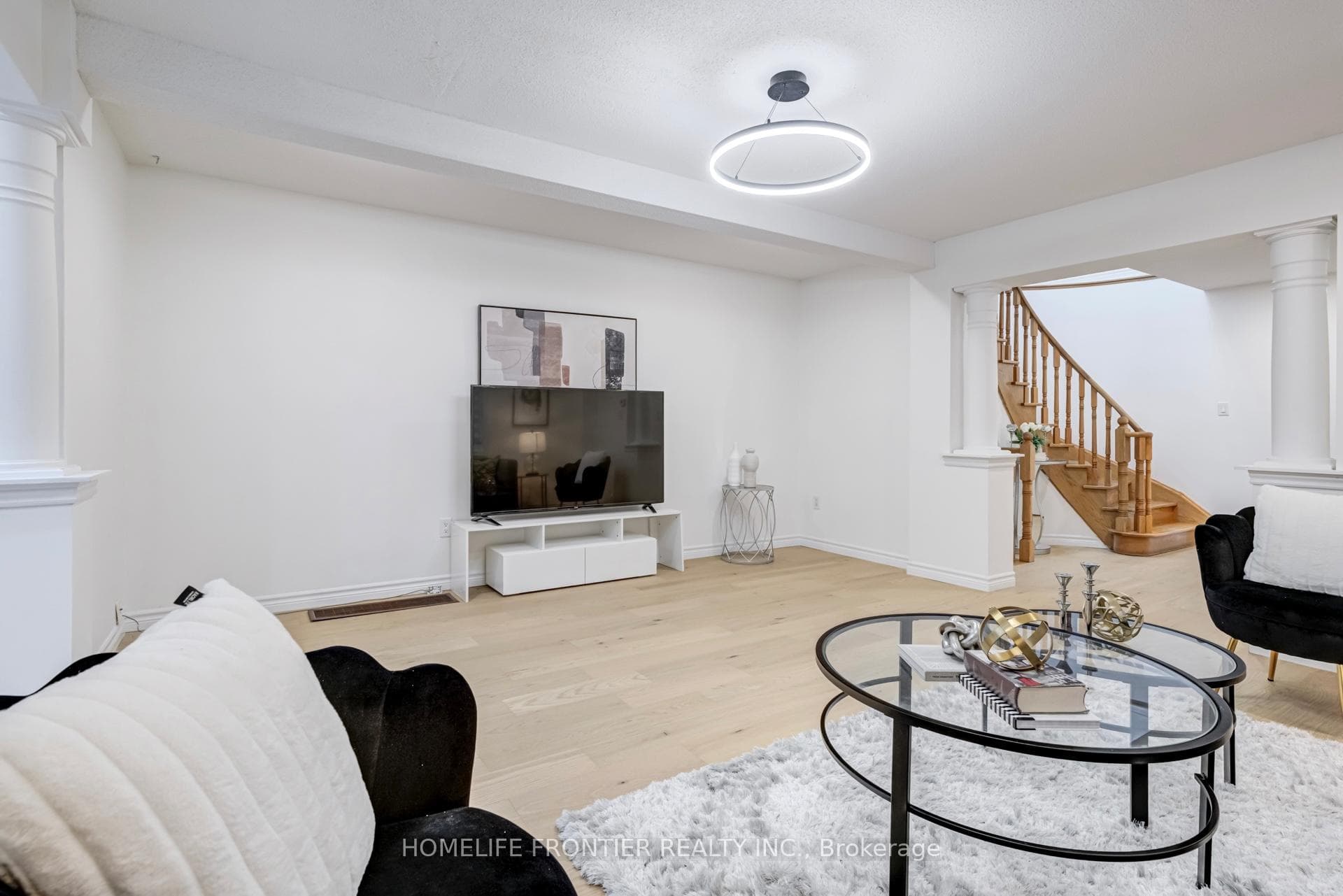 805 Othello Court photo 6