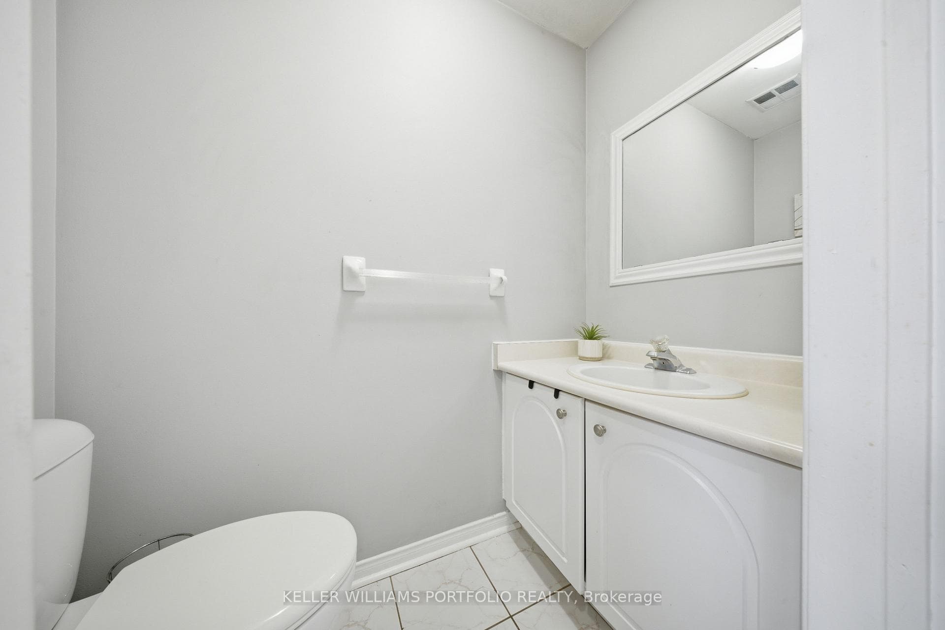1588 South Parade Court Unit 34 photo 7