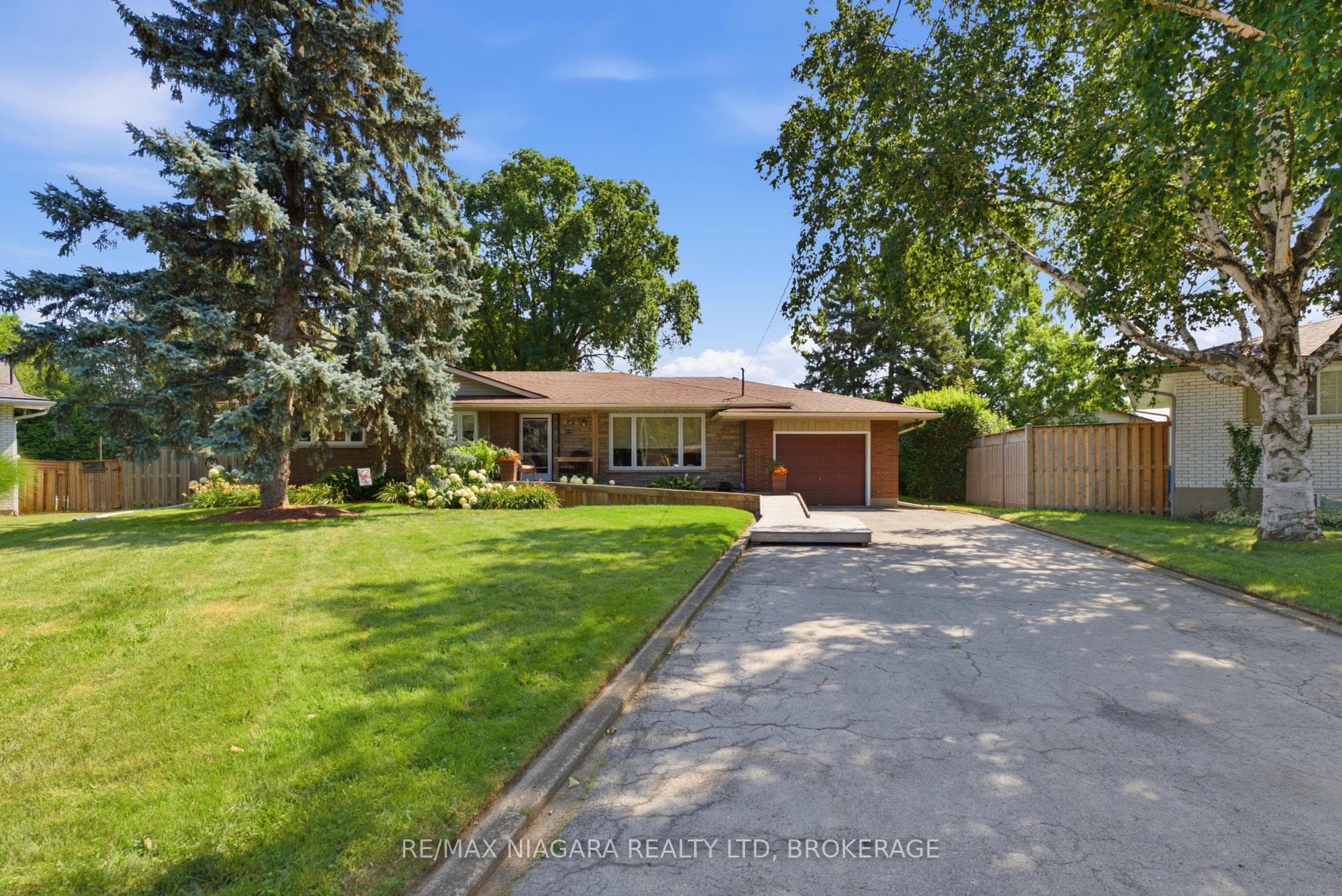3374 Marlin Court photo 1