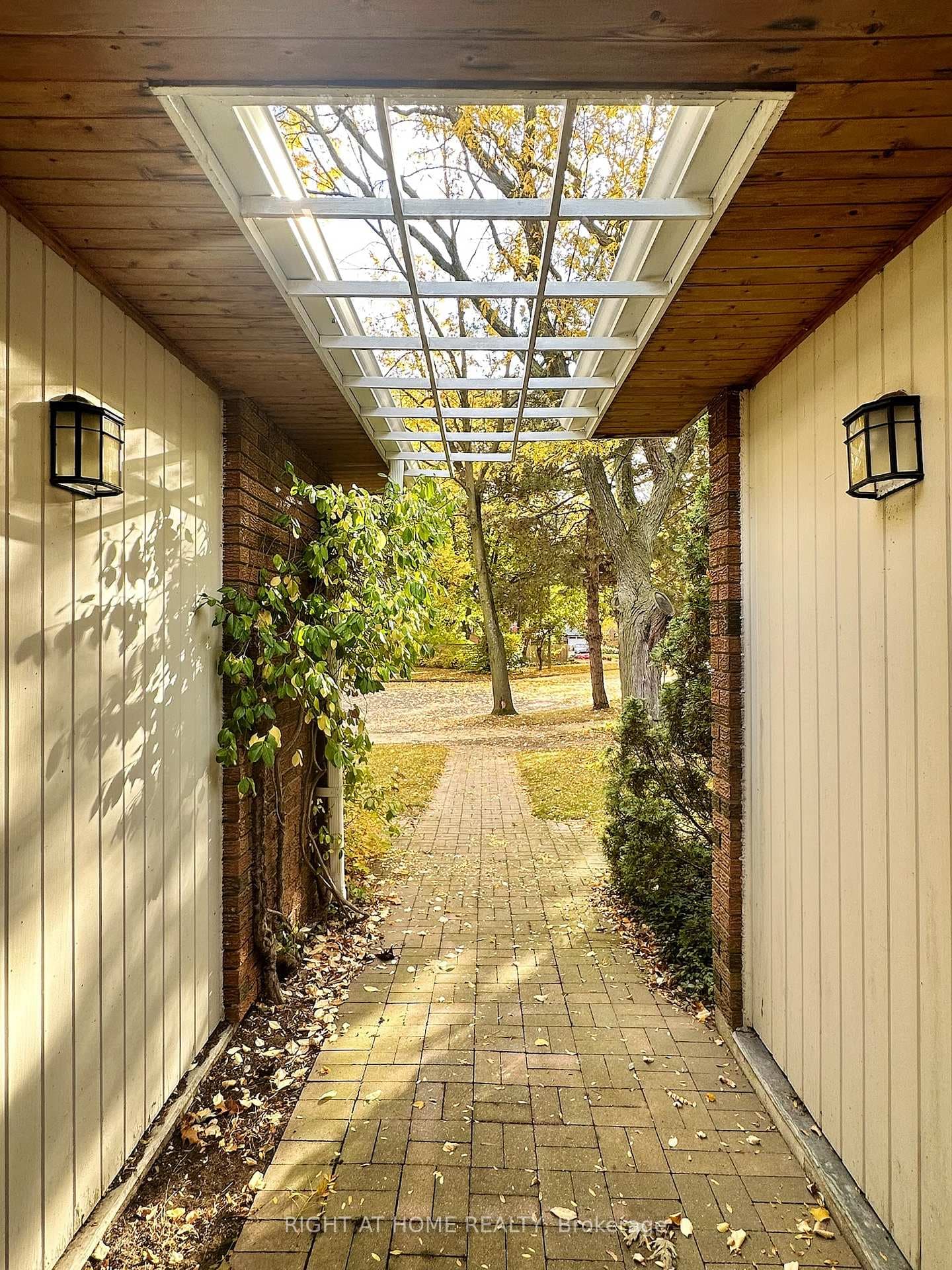 772 Wylan Court photo 33
